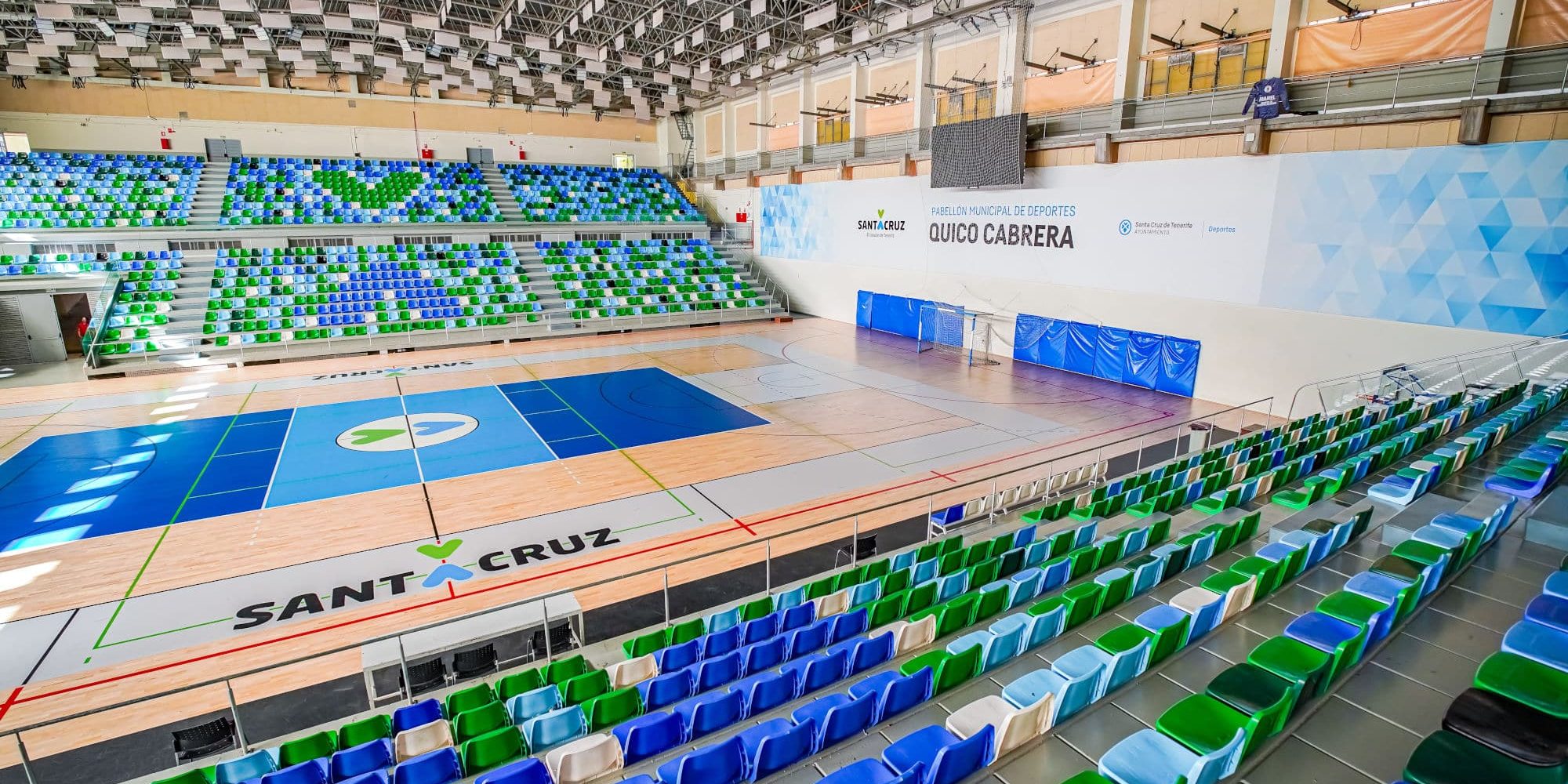 Interior del Pabellón Quico Cabrera